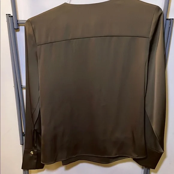 DONNA KARAN OLIVE GREEN BLOUSE - Picture 5 of 10